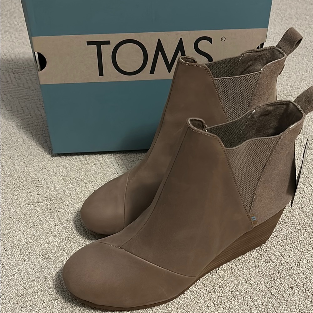 Tom’s Kelsey Wedge Ankle Bootie 12